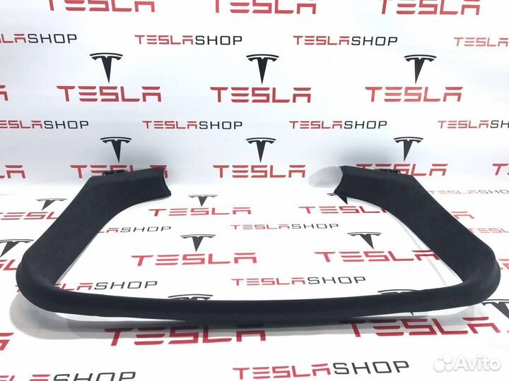 Накладка крышки багажника Tesla Model S 2-й рест