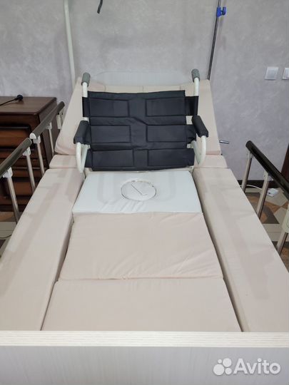 Медицинская кровать для лежачих больных