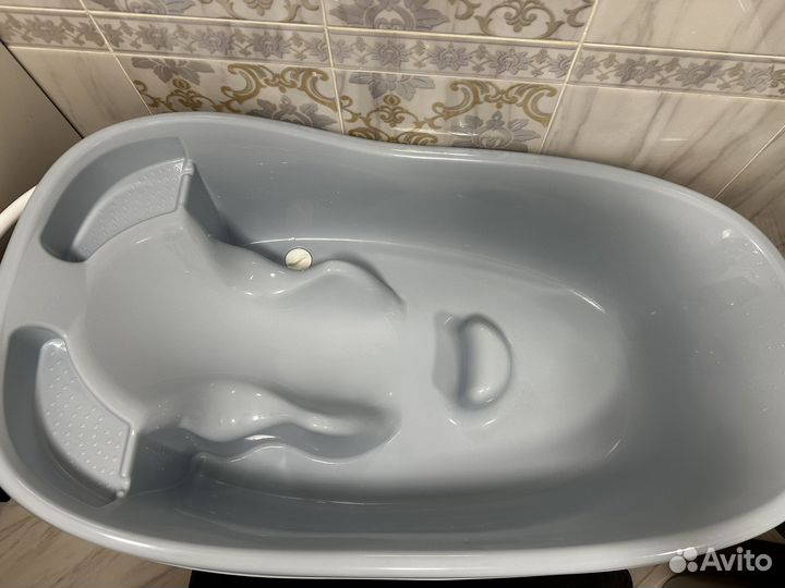 Ванночка для купания с подставкой