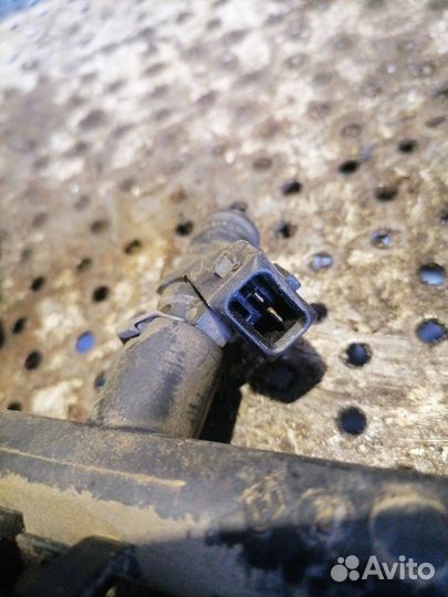 Рейка топливная (рампа) Renault Megane