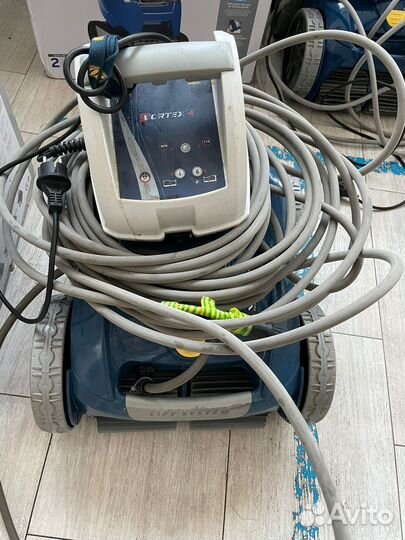 Робот пылесос для бассейна Zodiac Vortex 4