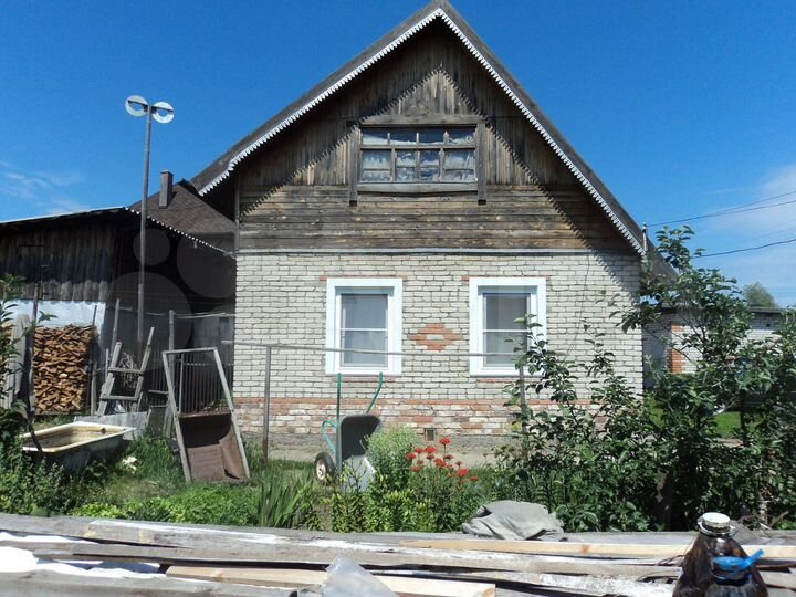 Дом 33,2 м² на участке 27 сот.