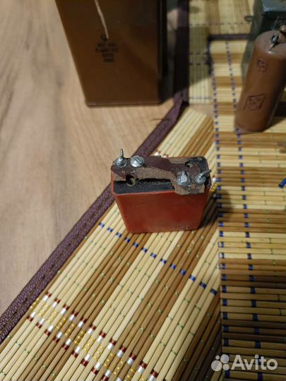 Конденсаторы бумажные, металлобумажные и прочие