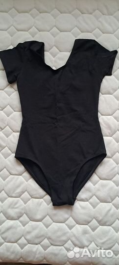 Купальник гимнастический чешки спинка и скакалка