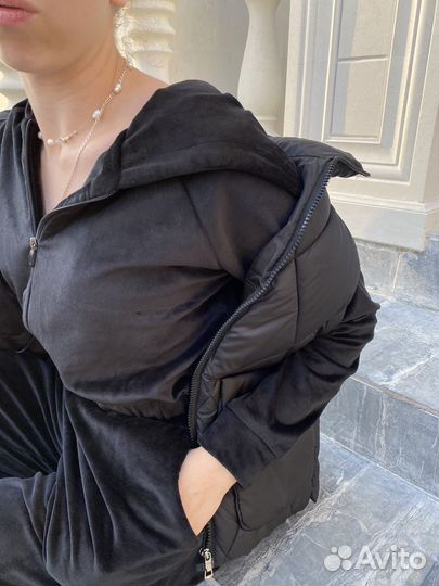 Велюровый спортивный костюм