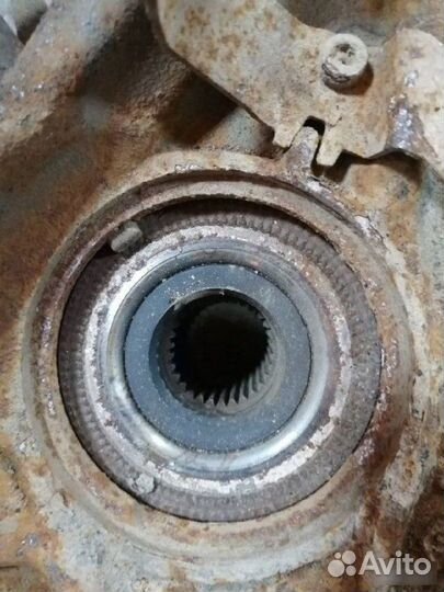 Кулак задний левый Porsche Cayenne 955