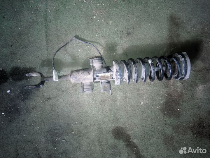 Амортизатор передний левый BMW 7-Series F01 F02