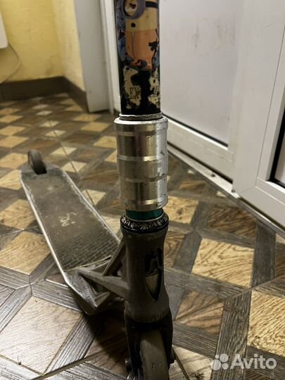 Трюковой самокат кастом в парк