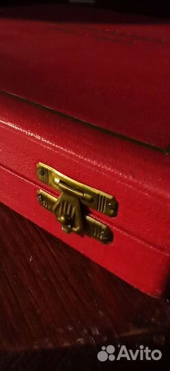 Памятный барельеф, настольная медаль