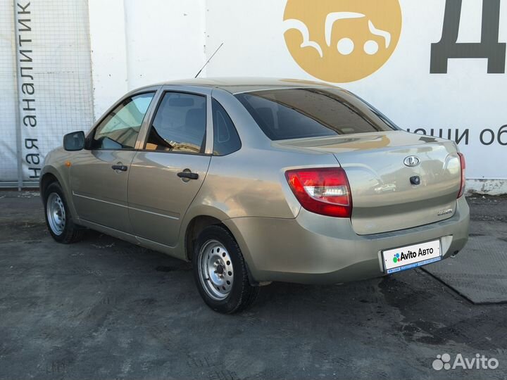 LADA Granta 1.6 МТ, 2013, 160 000 км