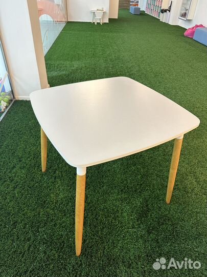 Кухонный стол