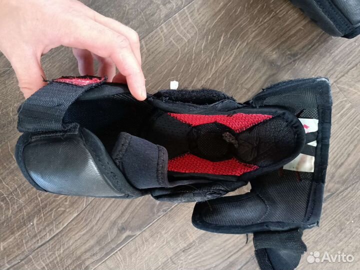 Хоккейные принадлежности