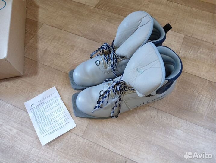 Лыжные ботинки женские 38, мужские 44, 75N