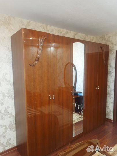 Продам спальный гарнитур бу
