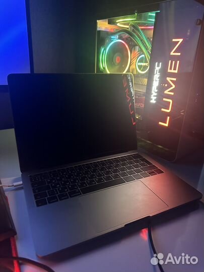 Apple MacBook Pro 13 2018 256 gb