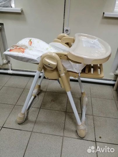 Стульчик для кормления новый