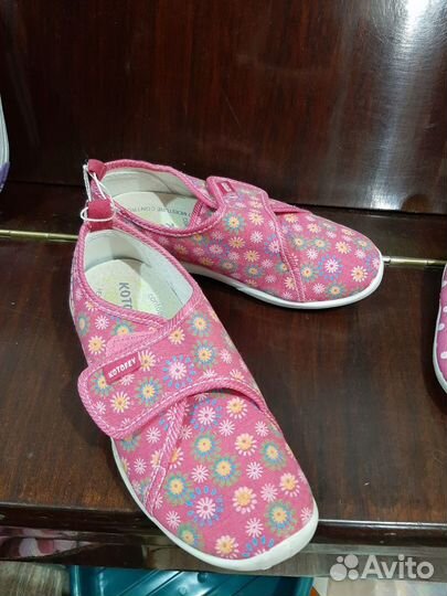 Обувь для девочки новая