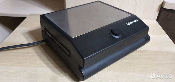 Гриль Kitfort KT-1632 черный