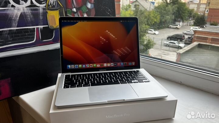 MacBook Pro 13 2022 m2 новый