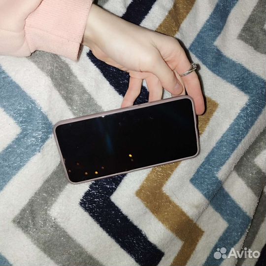 realme X, 4/64 ГБ