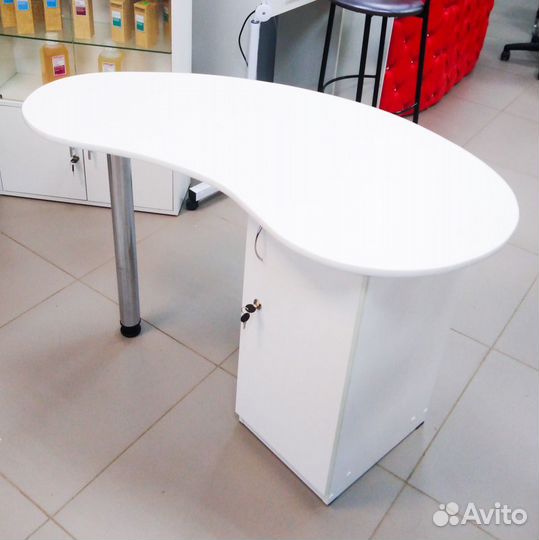 Маникюрный стол Катрин