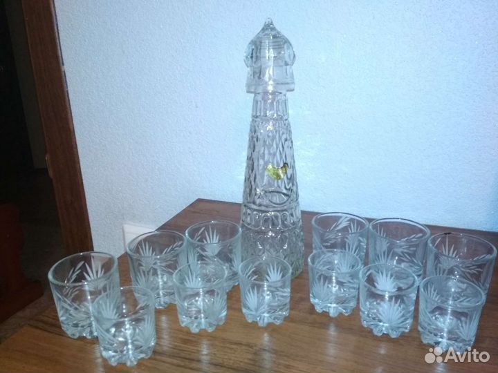 Набор рюмок и стаканов с графином