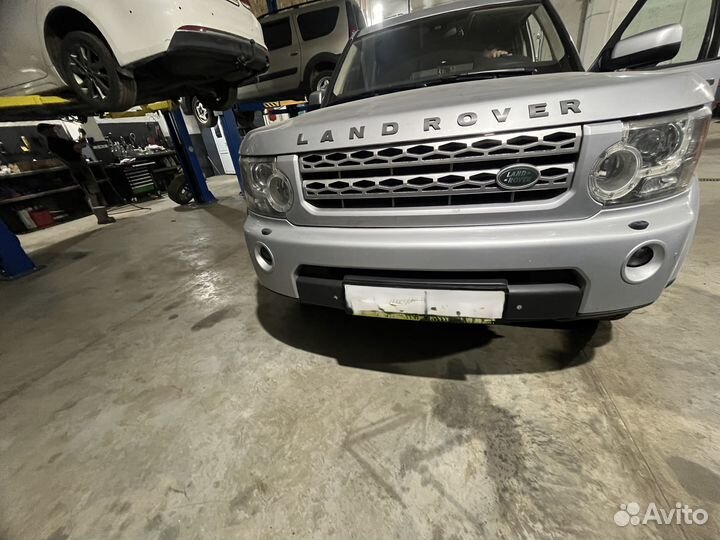 Решетка радиатора Land Rover Discovery 4 2009-2016