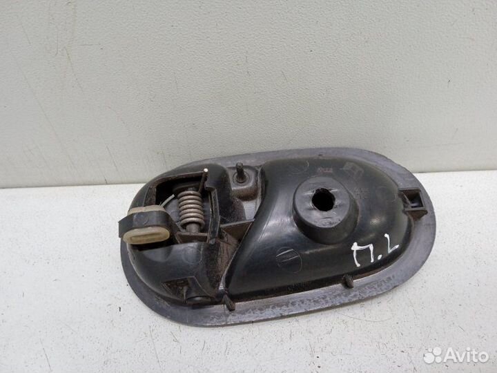 Ручка двери внутренняя левая Renault Logan 2 1.6