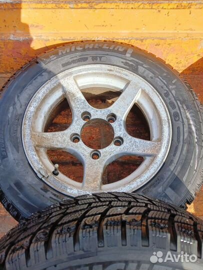 R6 Michelin Defender 205/65, PCD 5x139.7 DIA 106