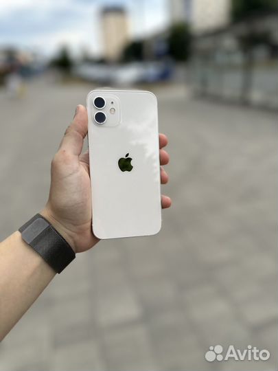 iPhone 12, 64 ГБ