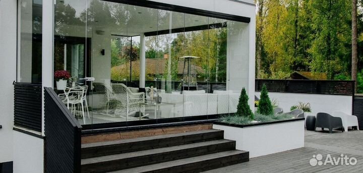 Безрамное остекление для частных домов