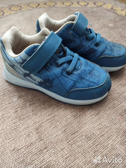 Кроссовки детские adidas 25
