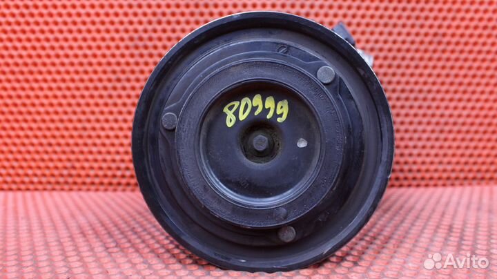 Компрессор кондиционера Hyundai Terracan HP J3 976