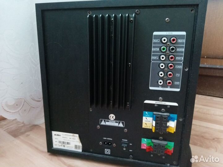 Музыкальный центр Sven