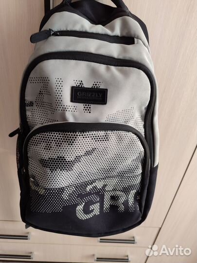 Ранец школьный для мальчика в отличном состояние