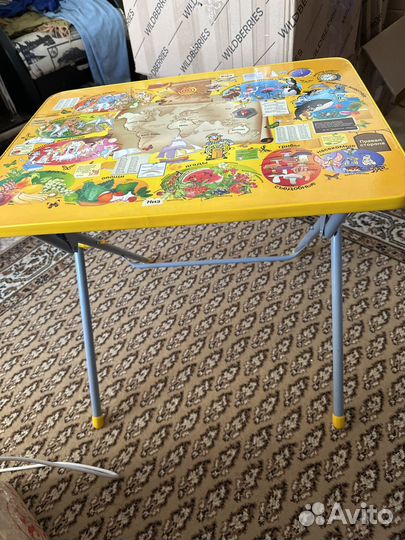 Детский столик