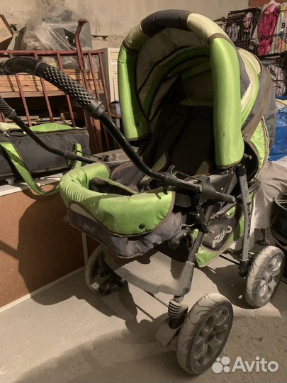 Прогулочная коляска