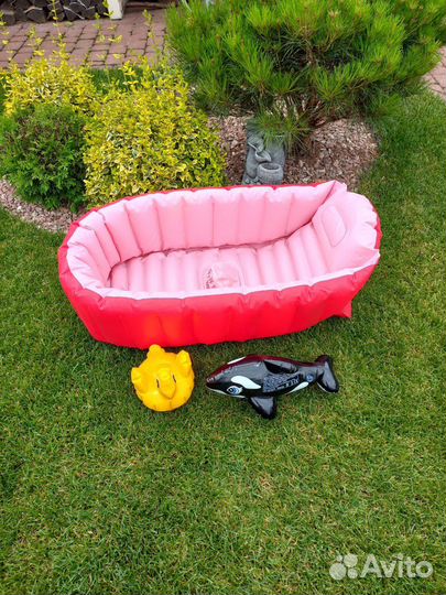 Надувная ванна для купания ребенка