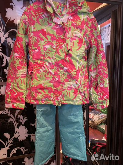 Горнолыжный костюм женский