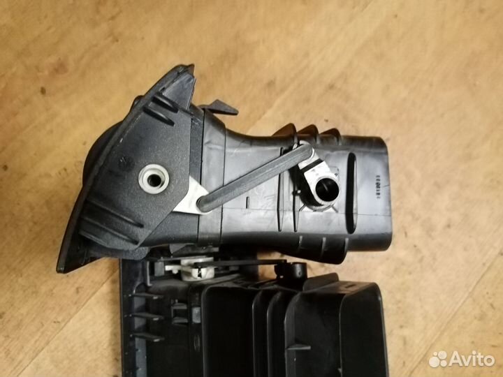 Дефлектор воздуховода Форд мондео 3 рест правый