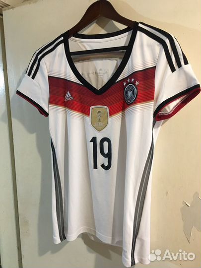Mike Tyson Gotze Messi NFL baseball