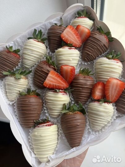 Клубника в шоколаде - лучшая, голубика в шоколаде