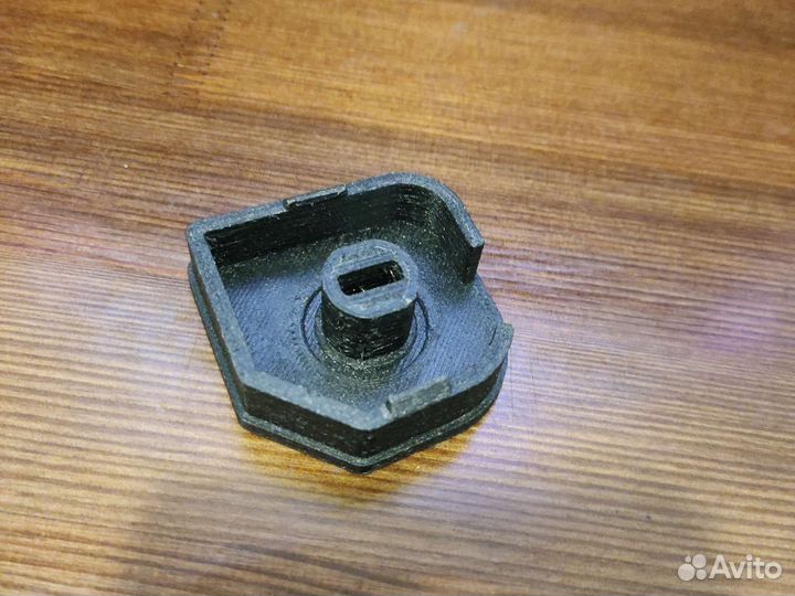 Заглушка под пружину шторки багажника lacetti