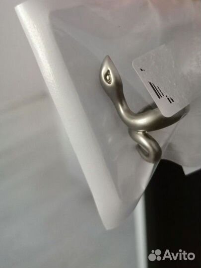 Кольцо змейка новое