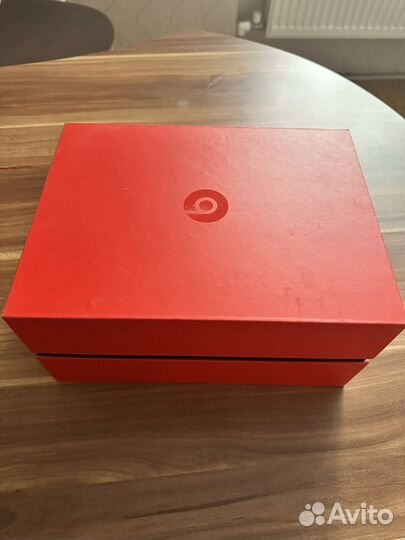 Беспроводные наушники beats