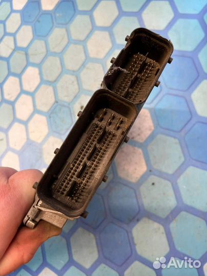 Блок управления двигателем 4F0907552D