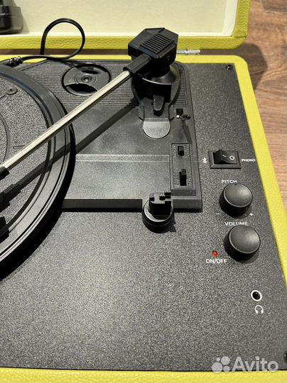 Проигрыватель винила Crosley