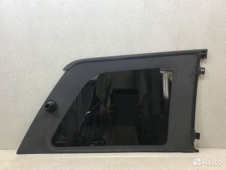 Стекло кузовное глухое левое Mercedes Benz GL-Clas