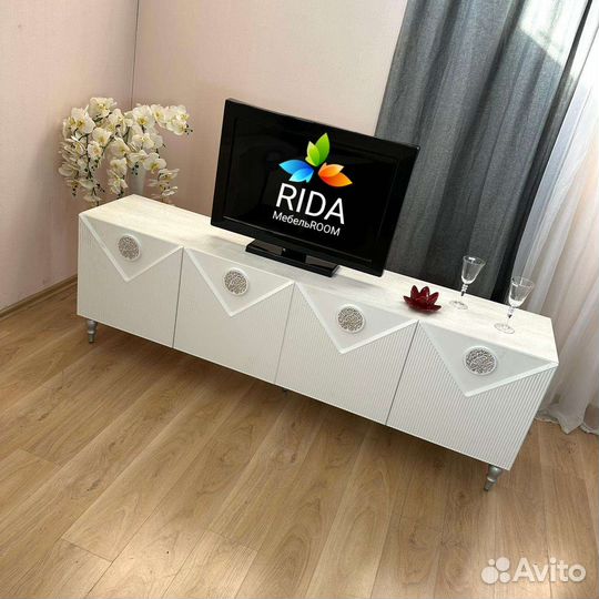 Тумба под тв, белая. Гостиная