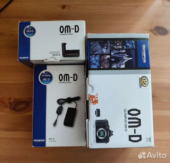 Olympus om-d e-m5 kit с батарейной ручкой
